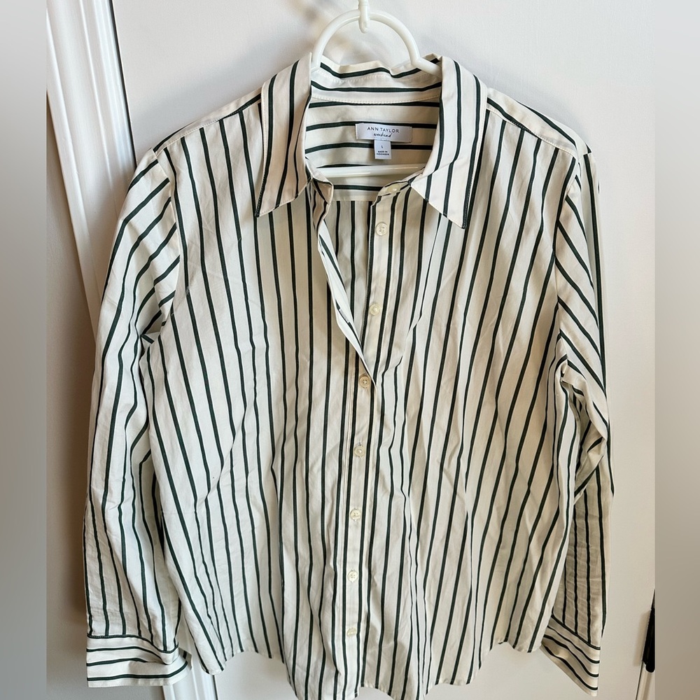 Ann Taylor Weekend Cream Shirt with Dark Green Stripes SZ L